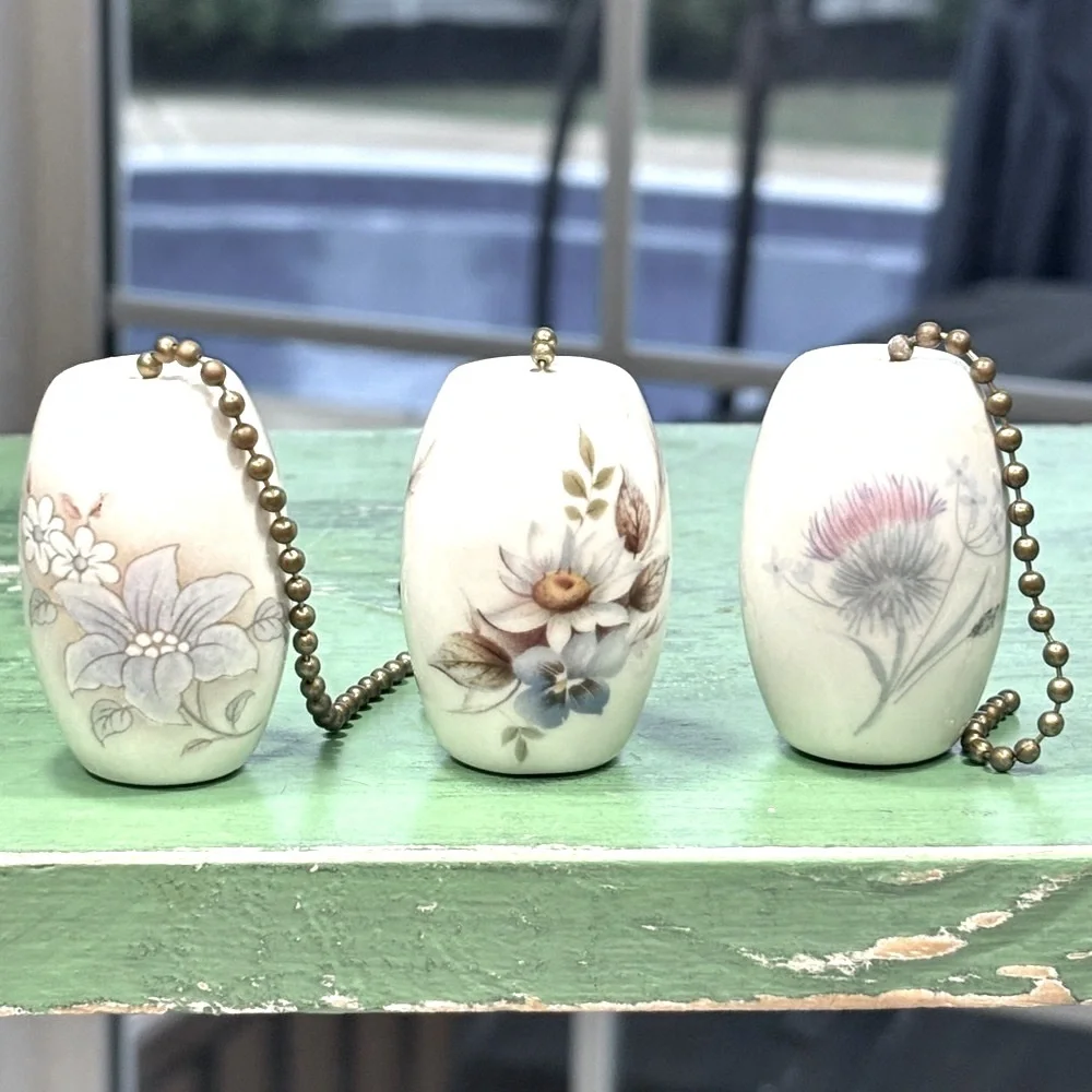 3 Vintage Ceiling Fan Pulls. Porcelain 2”T Farmhouse | 1980s | Floral EUC
